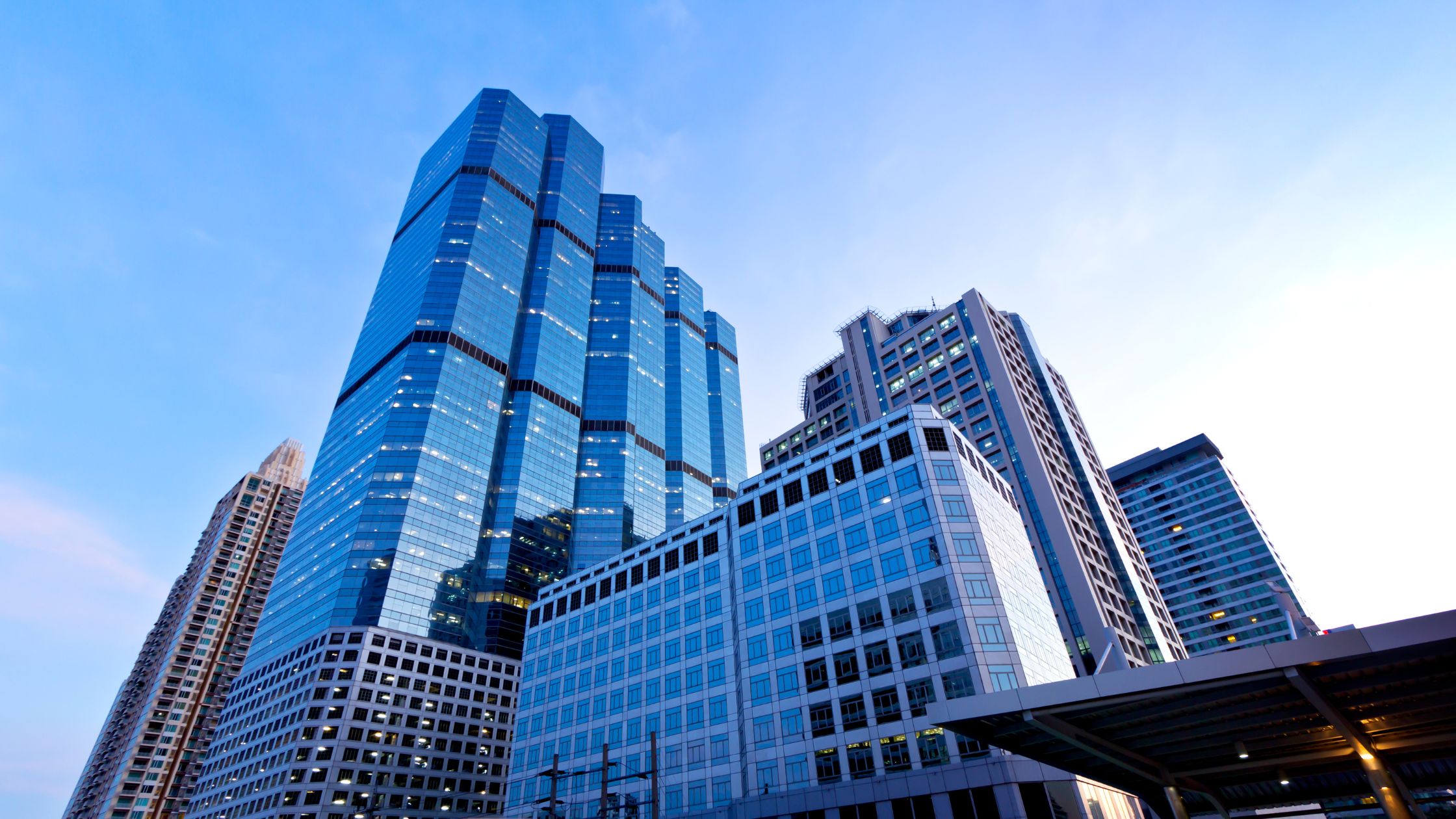 A Guide to Invest in CRE During Inflation
