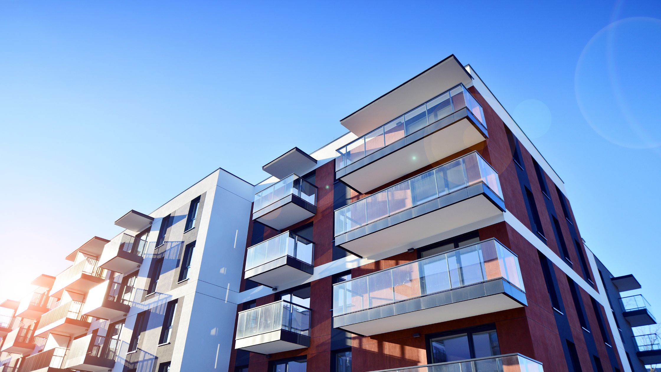 7 Reasons to Keep Multifamily in CRE Portfolio