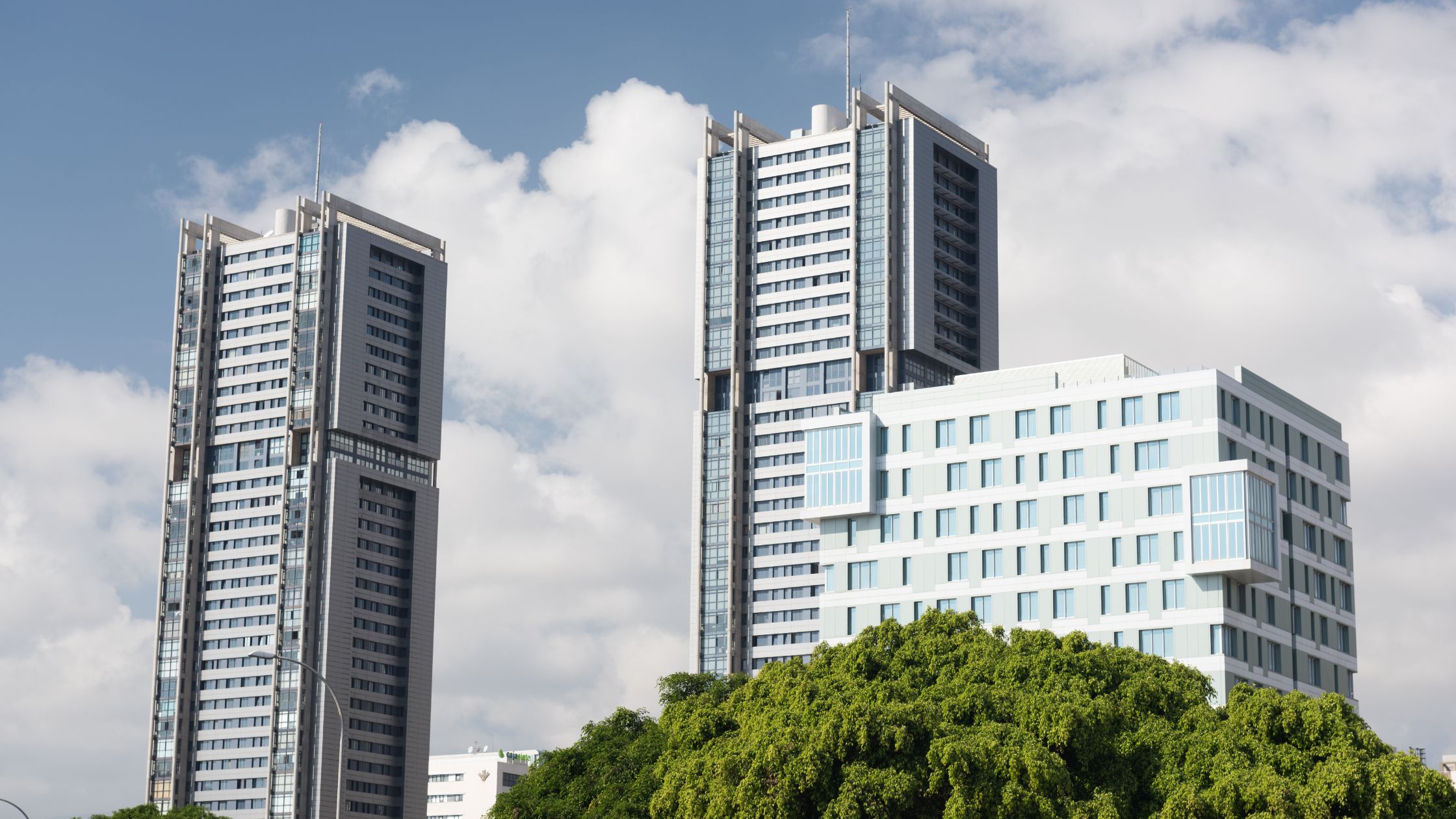 Can Investing in CRE Help You In Building Generational Wealth?